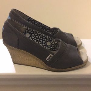Toms canvas wedges